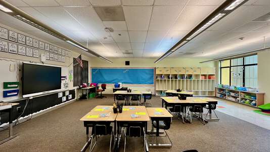 Juanita Elementary School Classroom Standard in Kirkland