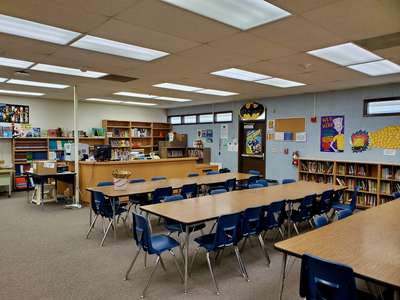 Promenade Elementary School Library in Corona