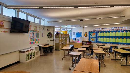 Hickory Elementary School Classroom Standard in Torrance