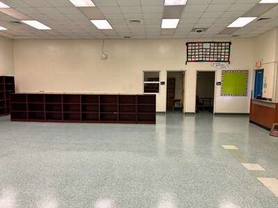 Parkview Elementary School Library in Miami Gardens 5