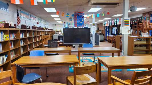 Lee Street Elementary School Library in Jonesboro