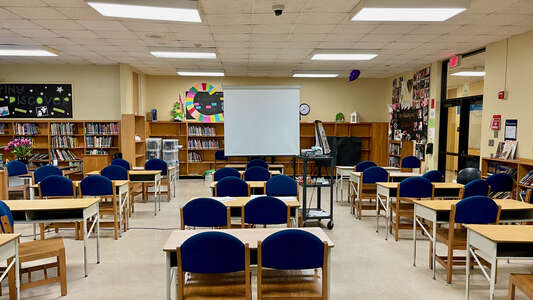 Sanchez Elementary School Library in Houston
