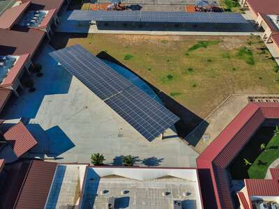 Riverway Elementary School Courtyard in Visalia