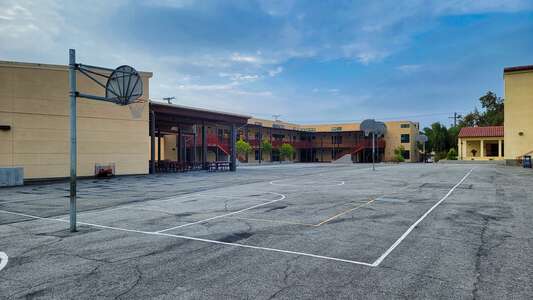 Fern Elementary School Outdoor Basketball Courts/Blacktop in Torrance