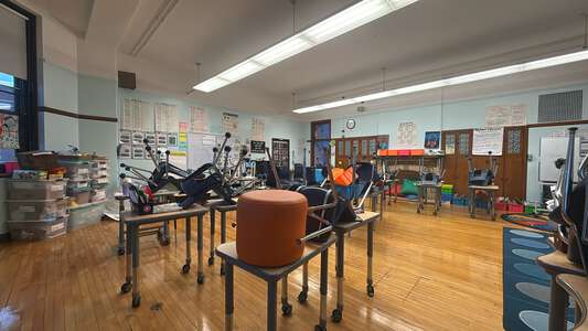 Locke - Josephine C Locke Elementary School Classroom Standard in Chicago 3