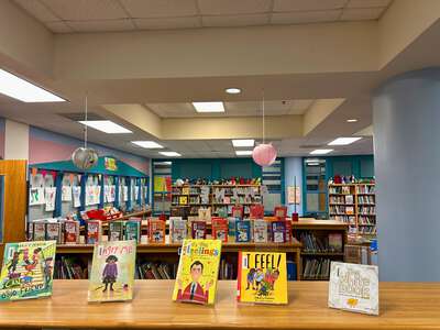 Clifford Davis Elementary School Library in Fort Worth