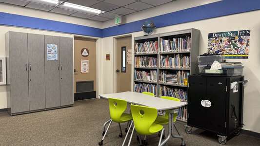Bonita Canyon Elementary School Library in Irvine