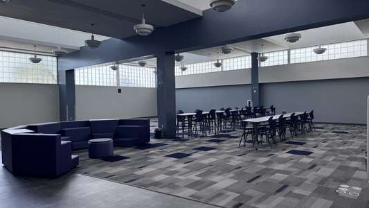 Barbara Goleman Senior High School Library in Miami Lakes 3