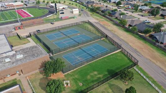 Carl Albert Middle School Tennis Courts in Midwest City 2