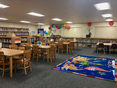 Strawberry Point School Library in Mill Valley