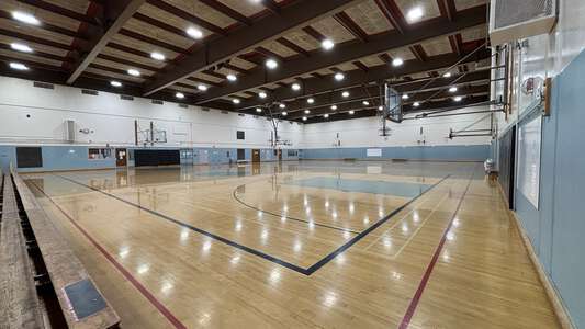 Jackson Middle School Court 3 - Room A112 in Portland