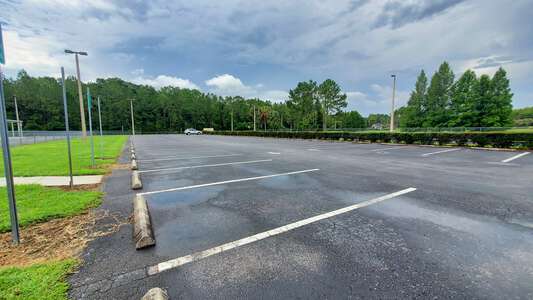 Seven Oaks Elementary School Parking Lot - Staff / Bus Loop in Wesley Chapel