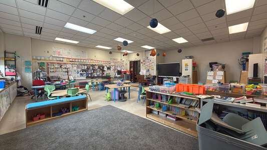 McPherson - James B. McPherson Elementary School Classroom Standard in Chicago 3