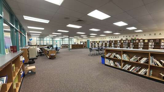 Hornets Nest Elementary School Media Center in Charlotte 3