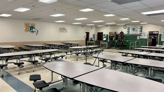 Meadowbrook Middle School Cafeteria in Fort Worth