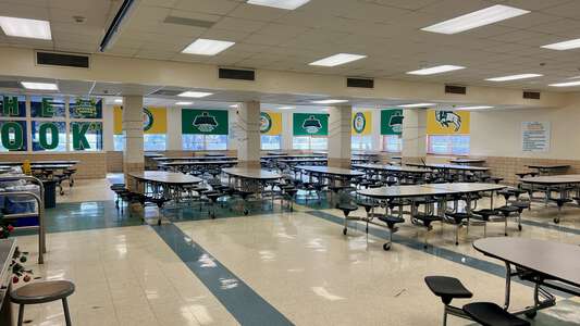 Meadowbrook Middle School Cafeteria in Fort Worth
