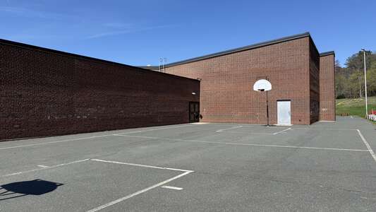 Outdoor Basketball Courts