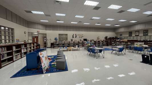 Marcella Elementary School Library in Houston
