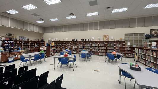 Marcella Elementary School Library in Houston