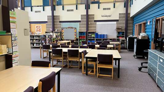 Jacob Wismer Elementary School Library in Beaverton 4