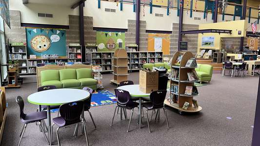 Jacob Wismer Elementary School Library in Beaverton 3