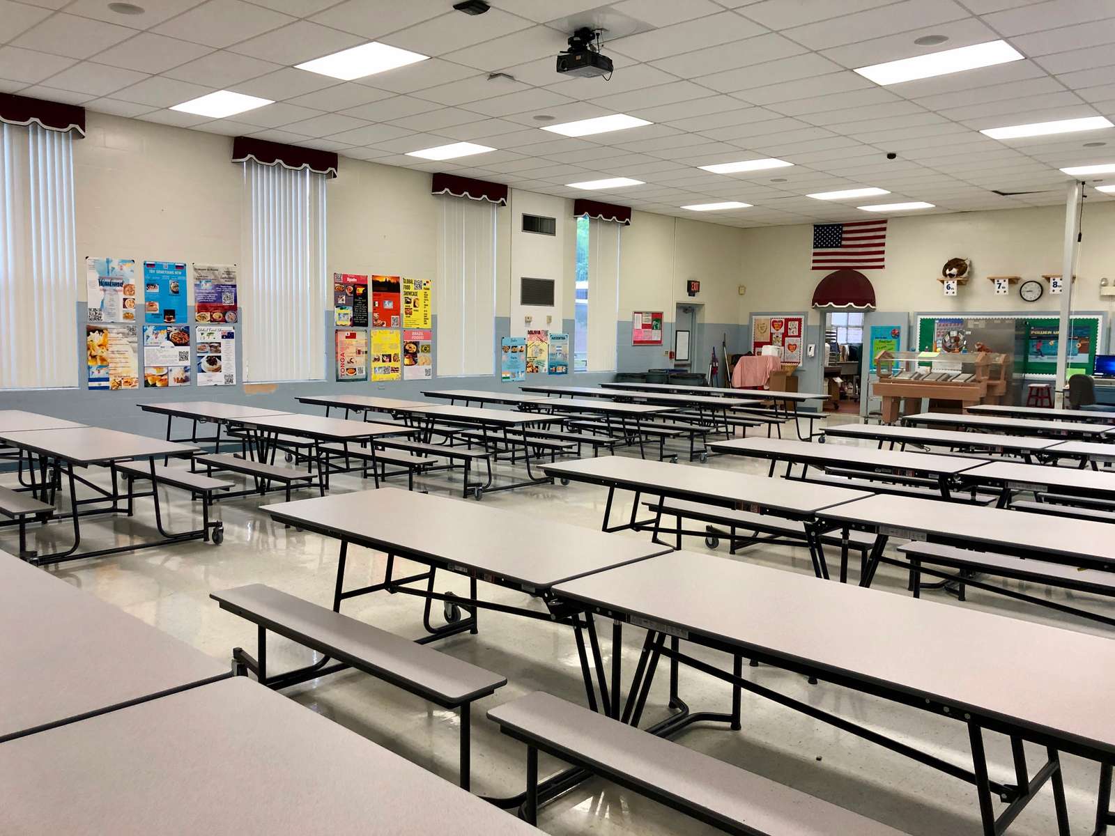 Rent a Cafeteria (Medium) in Bartow FL 33830