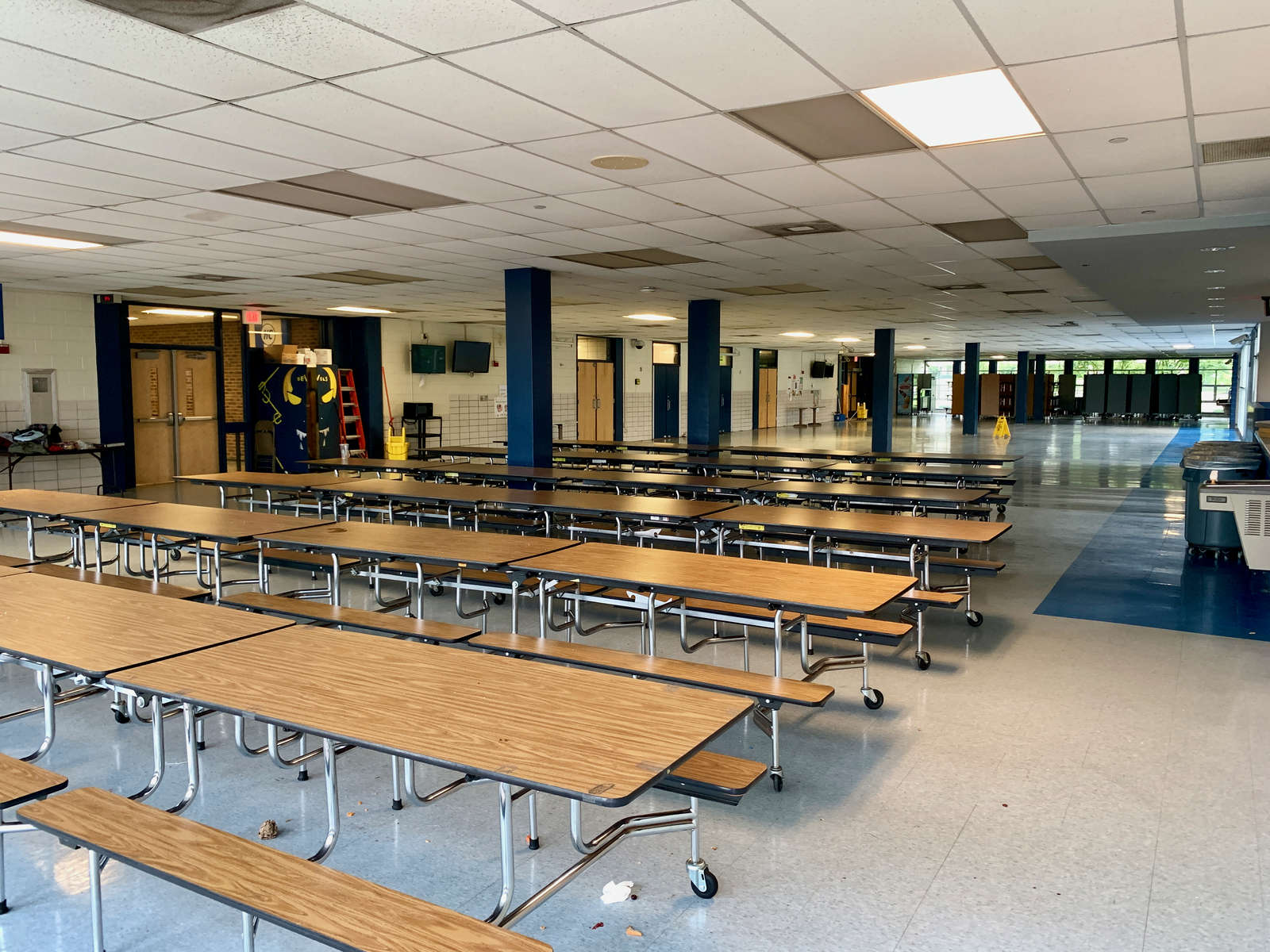 Rent a Cafeteria (Large) in Lexington KY 40502