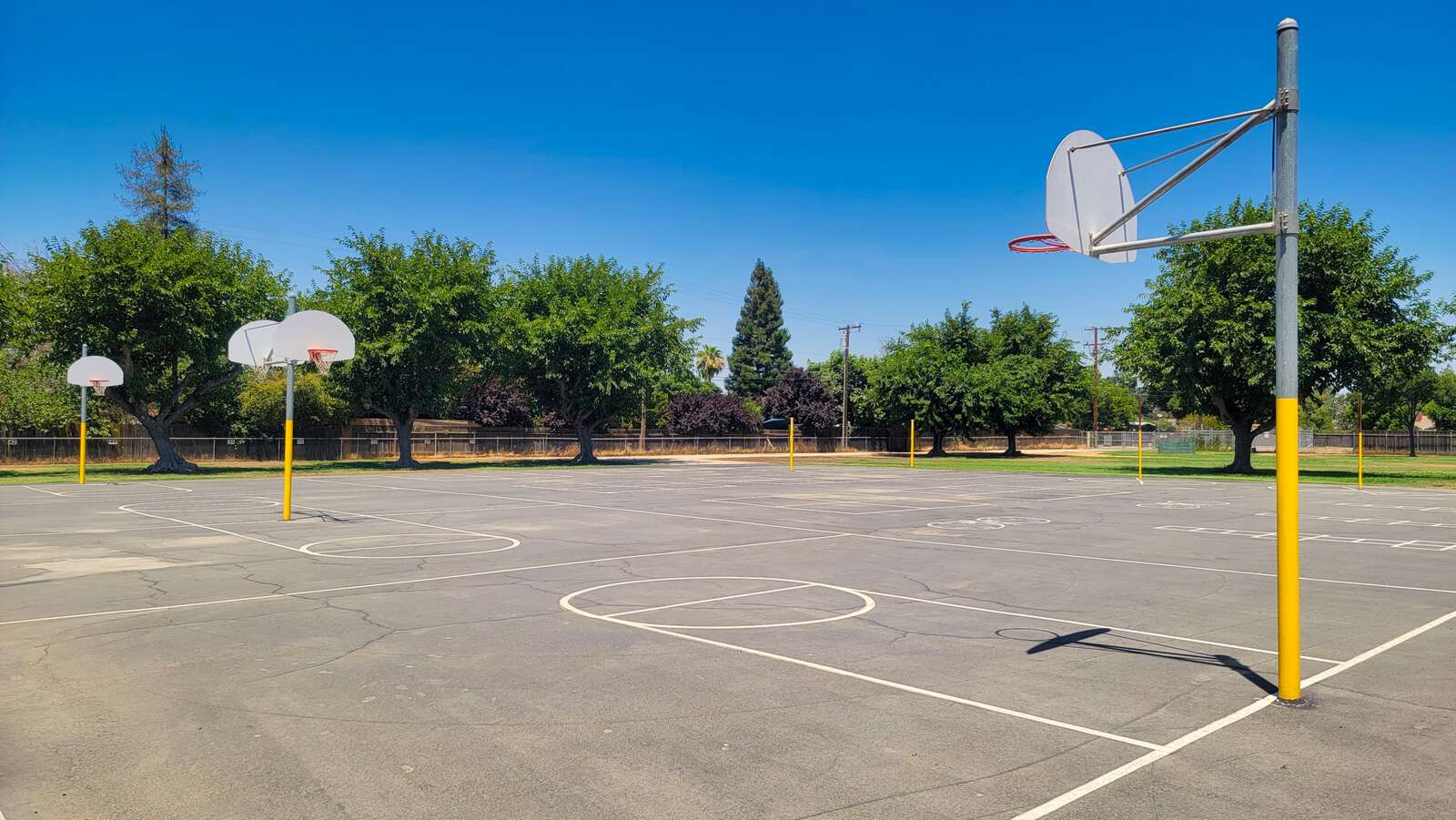 Rent a Basketball Courts (Outdoor) in Visalia CA 93277