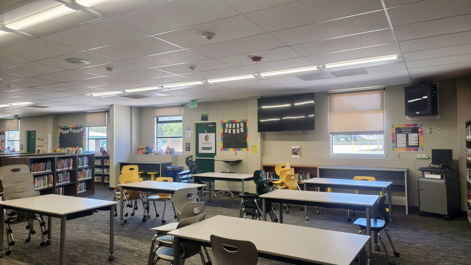 Rent a Library (Small) in Ivanhoe CA 93235