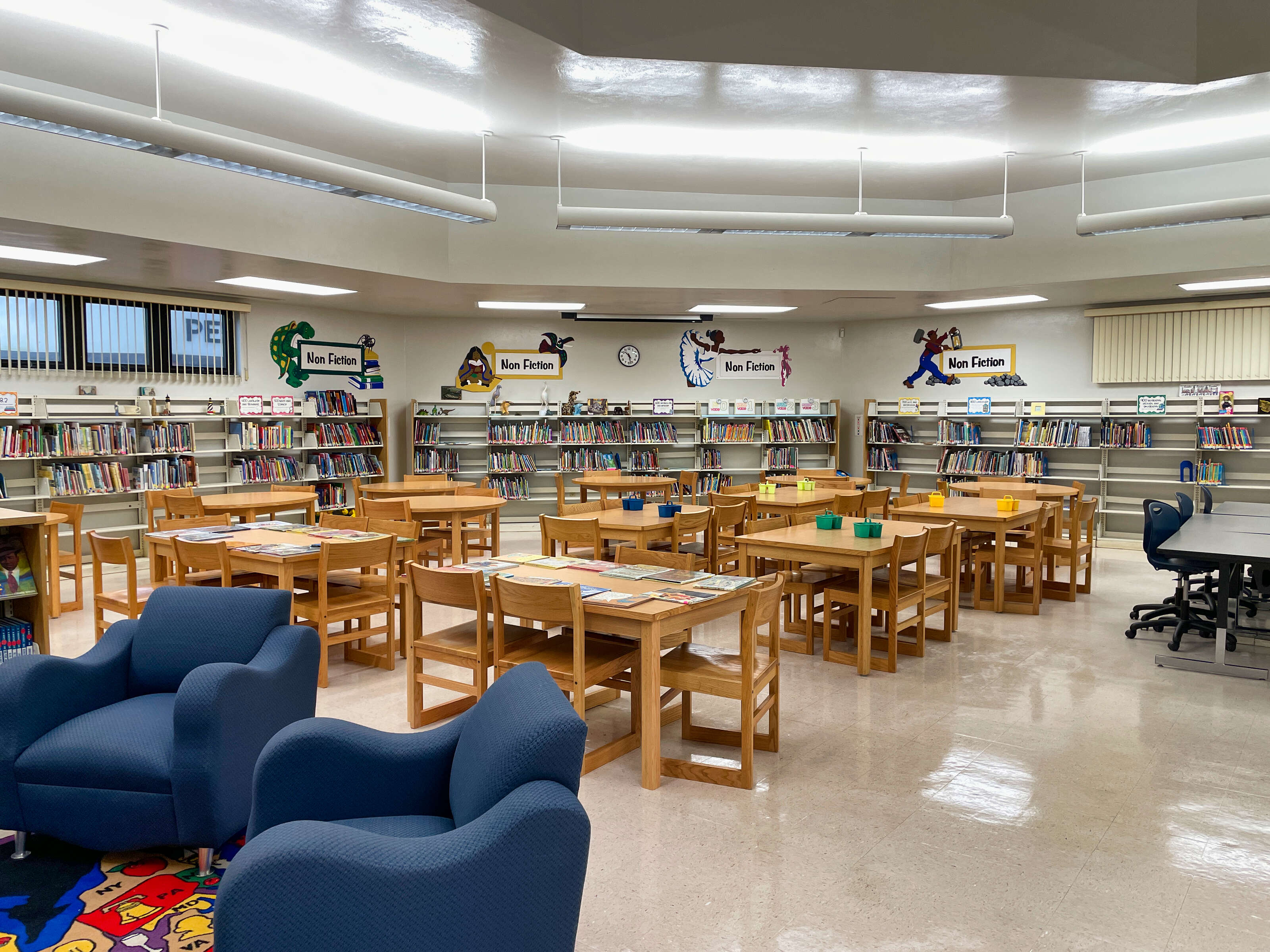 Rent a Library (Small) in Fort Lauderdale FL 33311