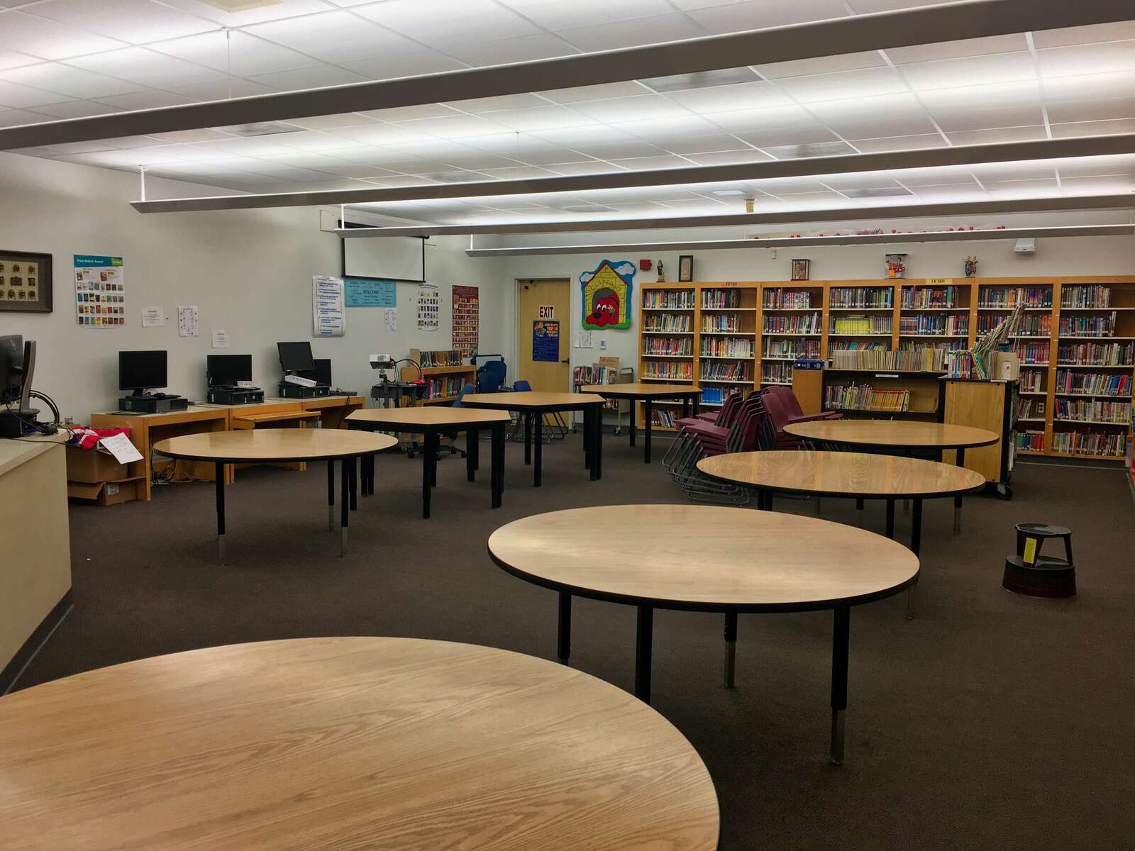 Rent a Library (Small) in Hercules CA 94547