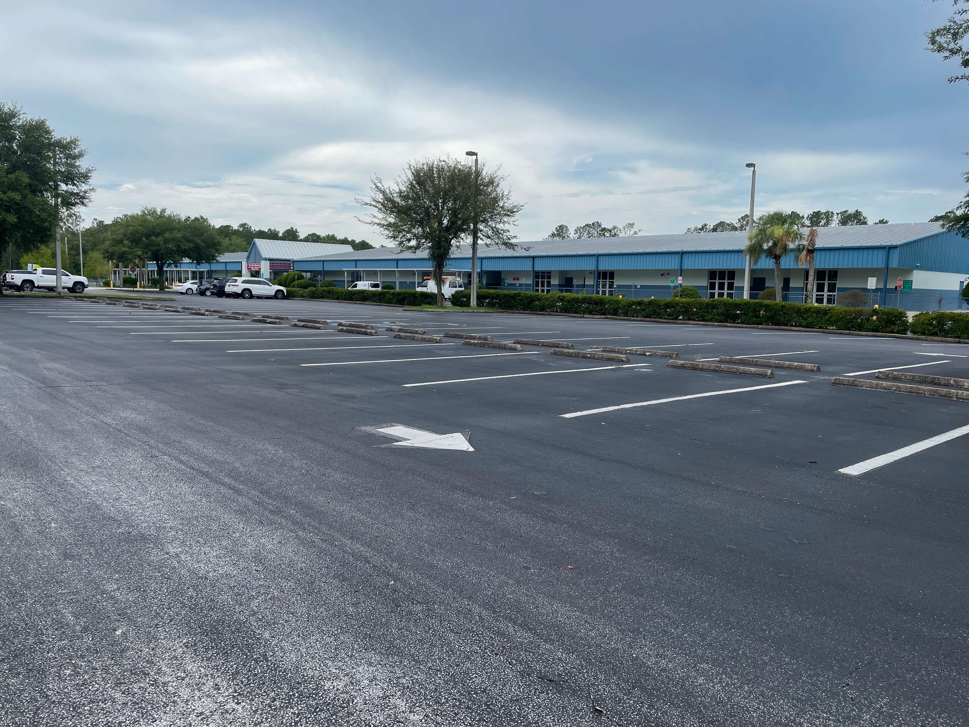 Rent a Parking Lot (Small) in Land O' Lakes FL 34639