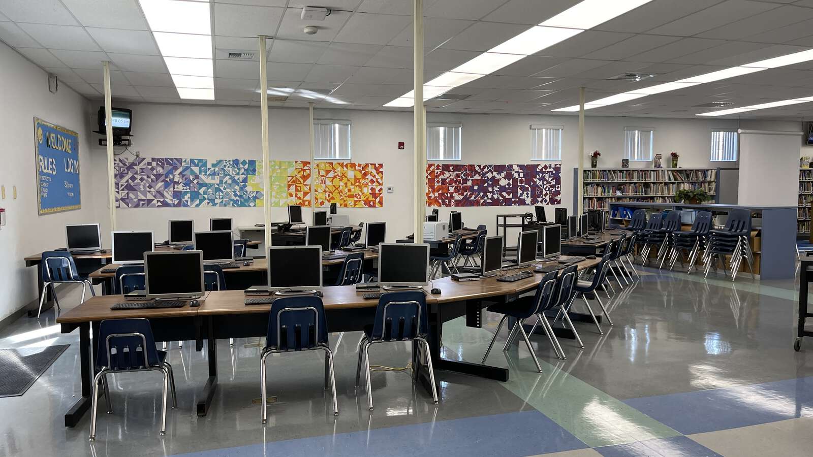 Rent a Library (Small) in Tampa FL 33610