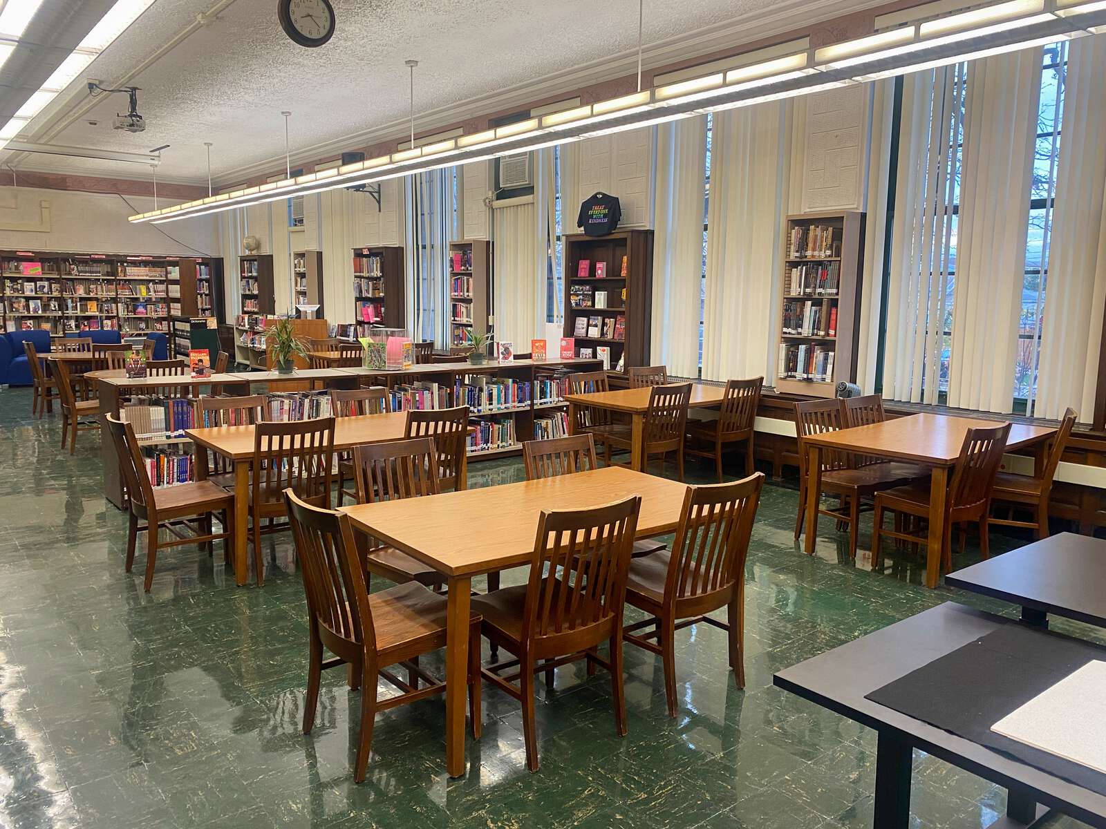 Rent a Library (Large) in Chicago IL 60641