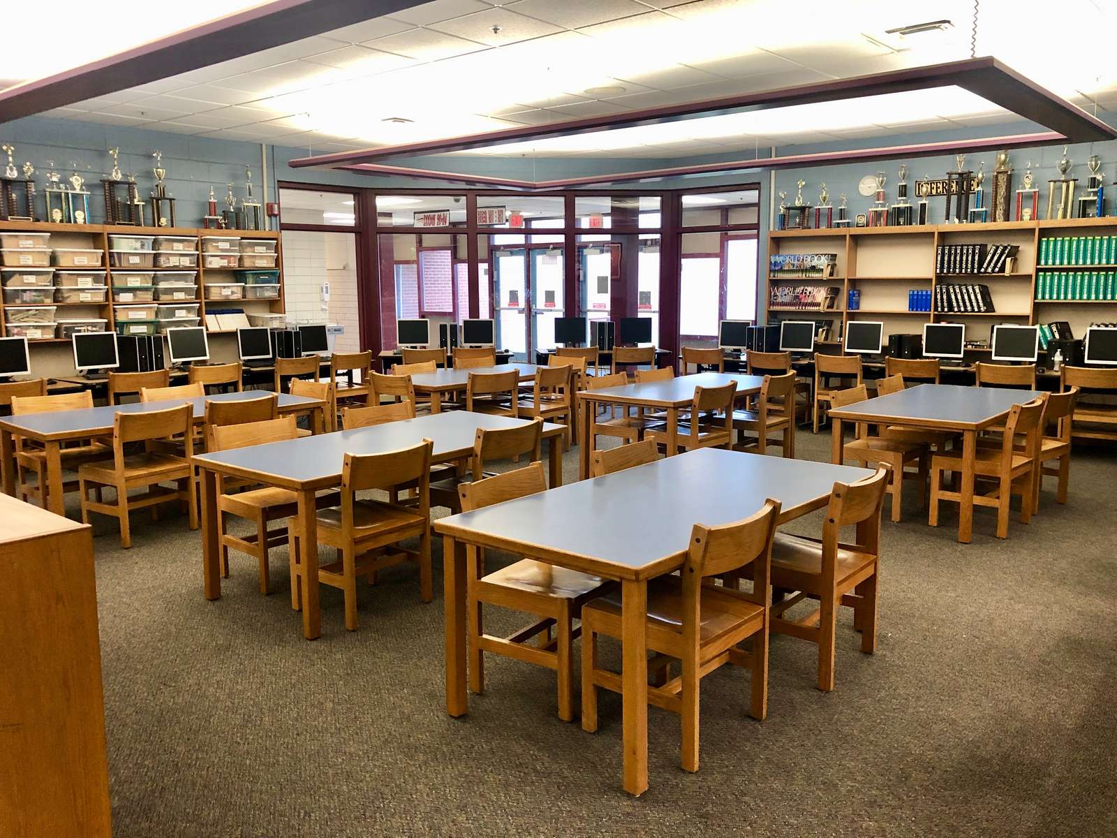 Rent a Library (Medium) in Lexington KY 40517