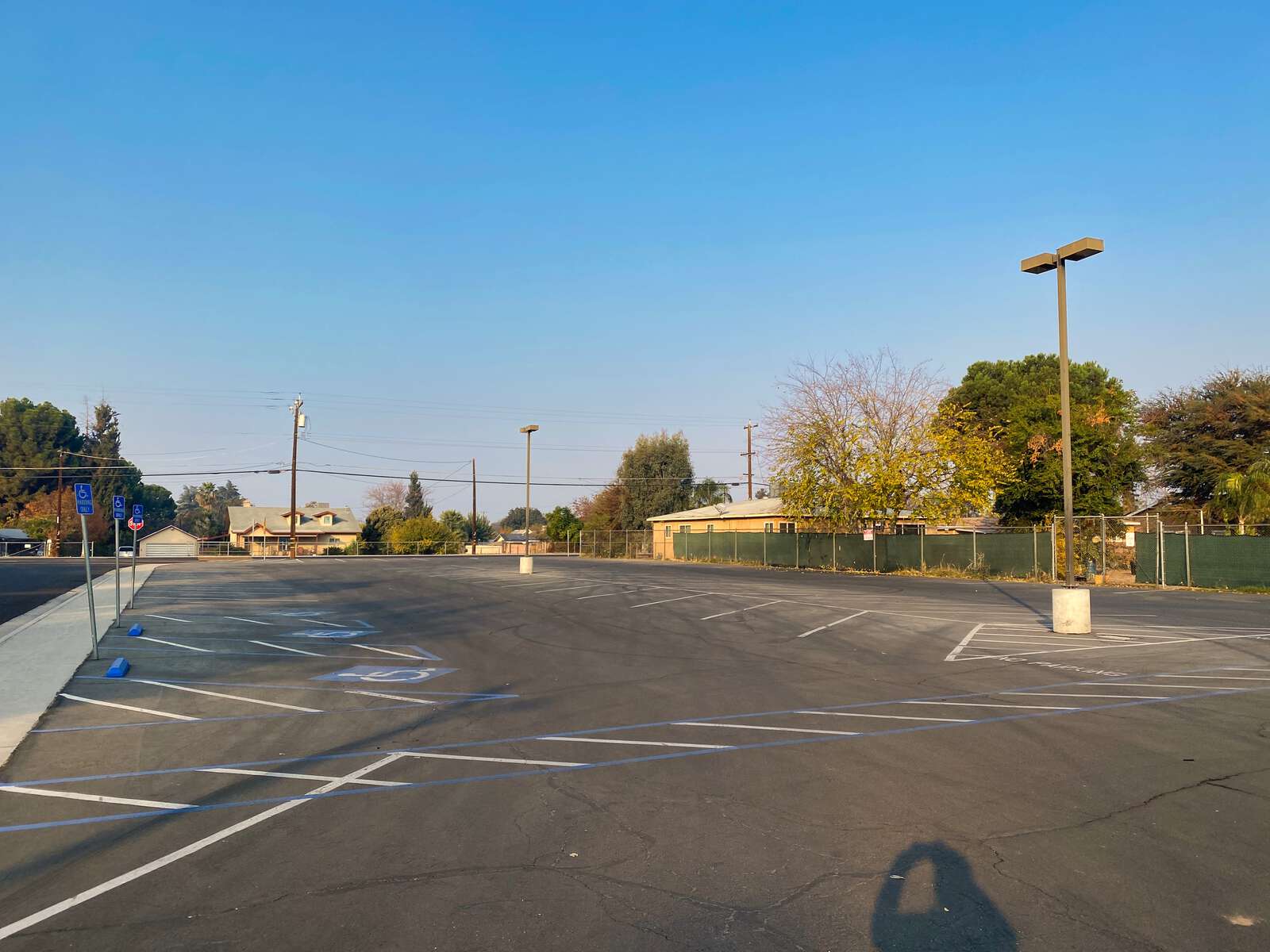 Rent a Parking Lot in Bakersfield CA 93304