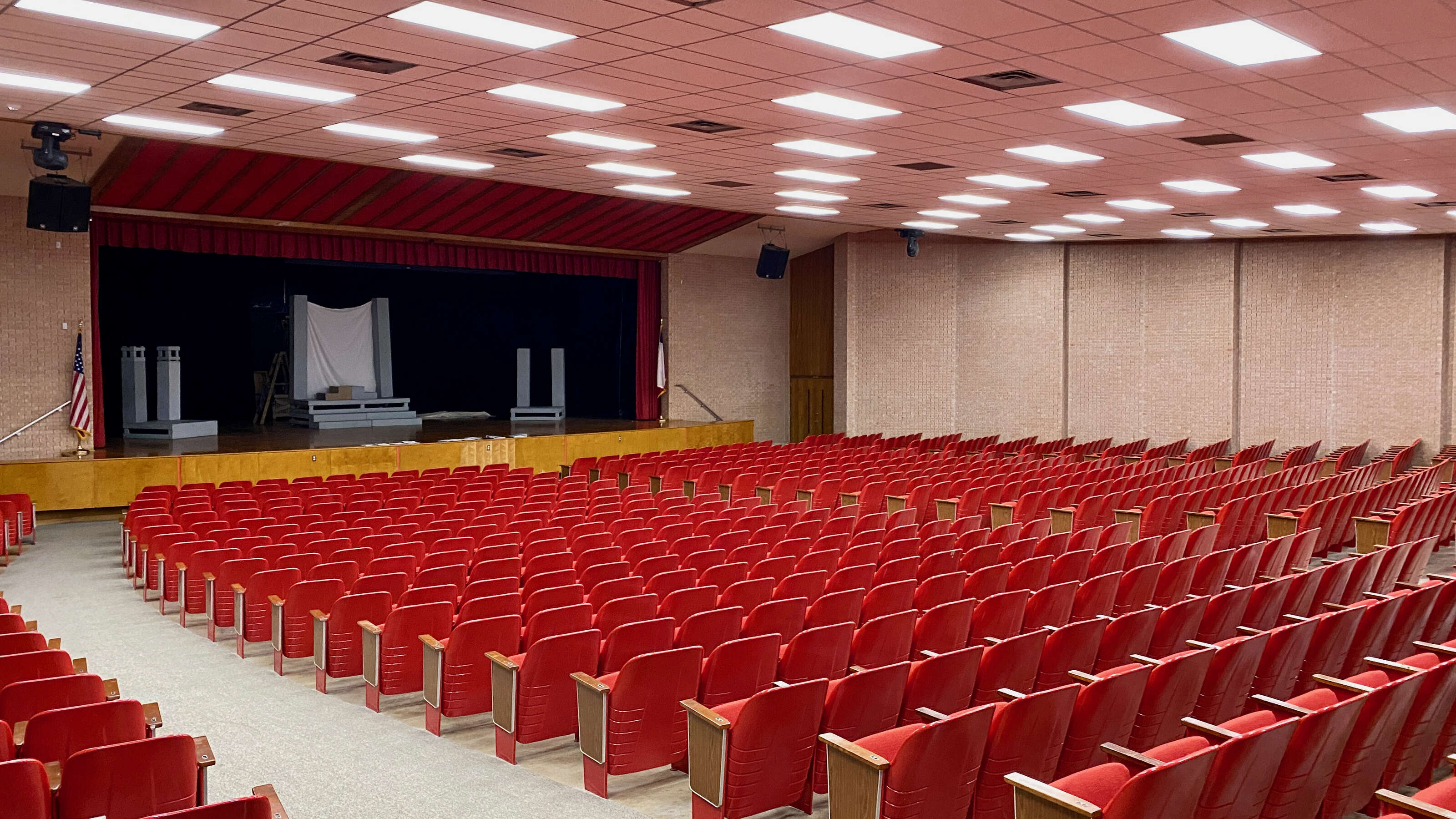 Rent a Theater in Columbus TX 78934