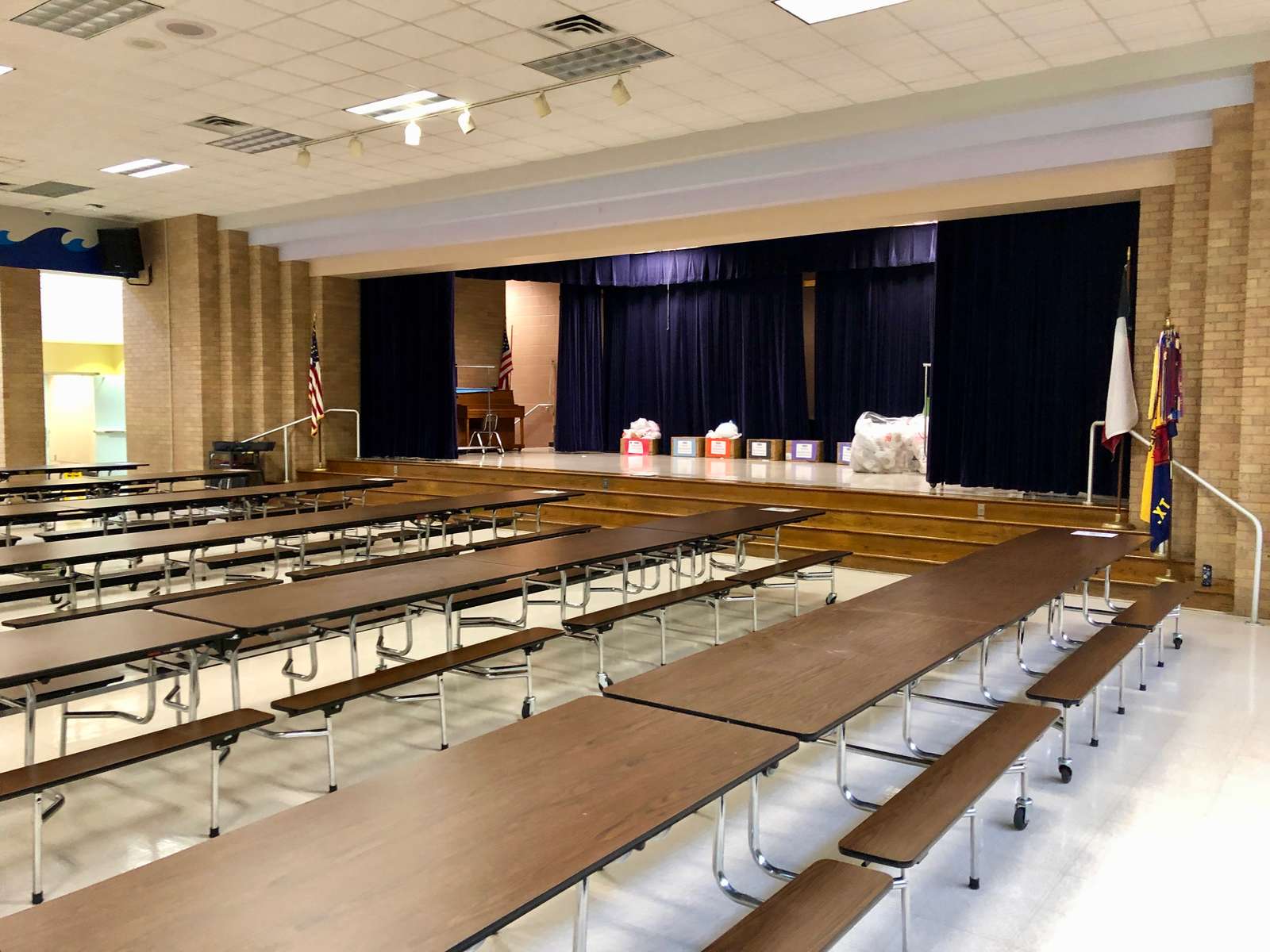 Rent a Cafeteria (Small) in Sugar Land TX 77479