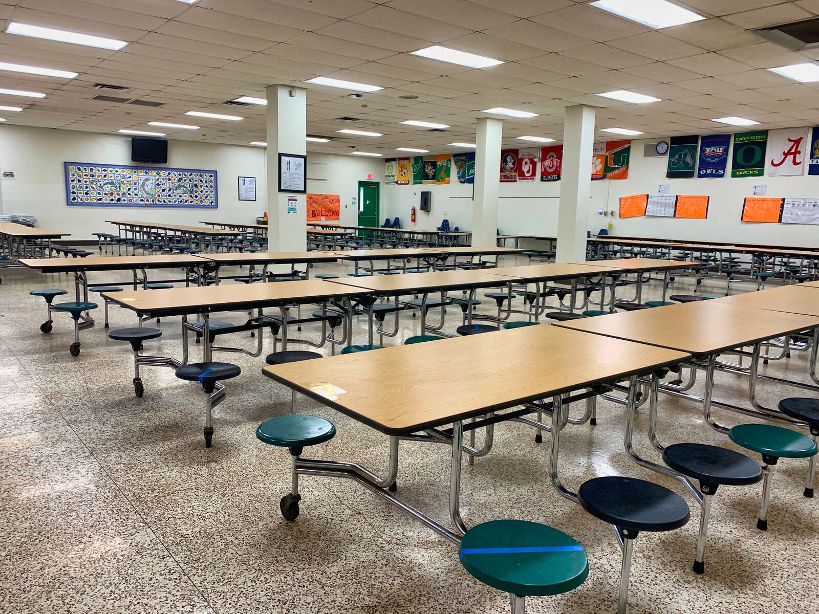 Rent a Cafeteria (Small) in Seffner FL 33584