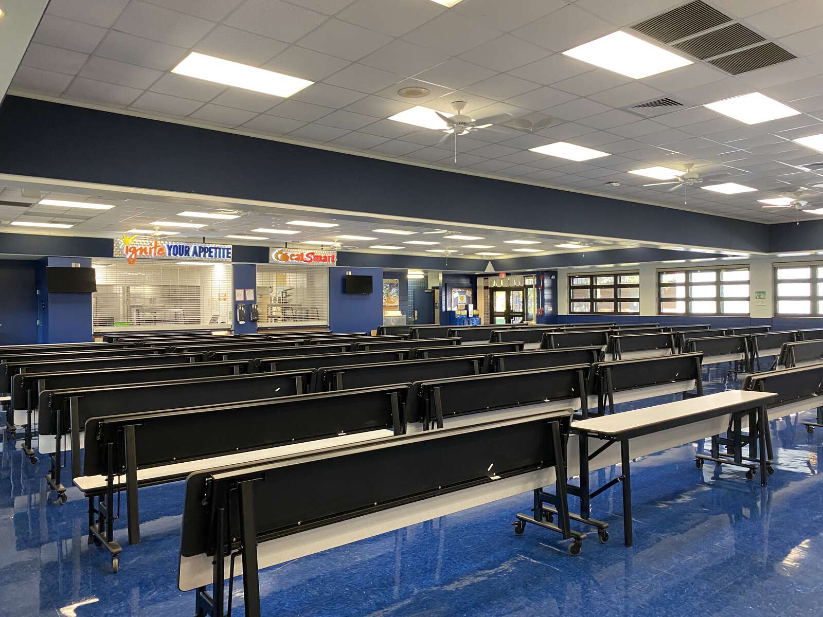 rent-a-cafeteria-small-in-kissimmee-fl-34743