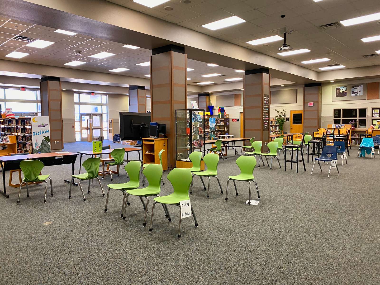 Rent a Library (Large) in Winter Garden FL 34784