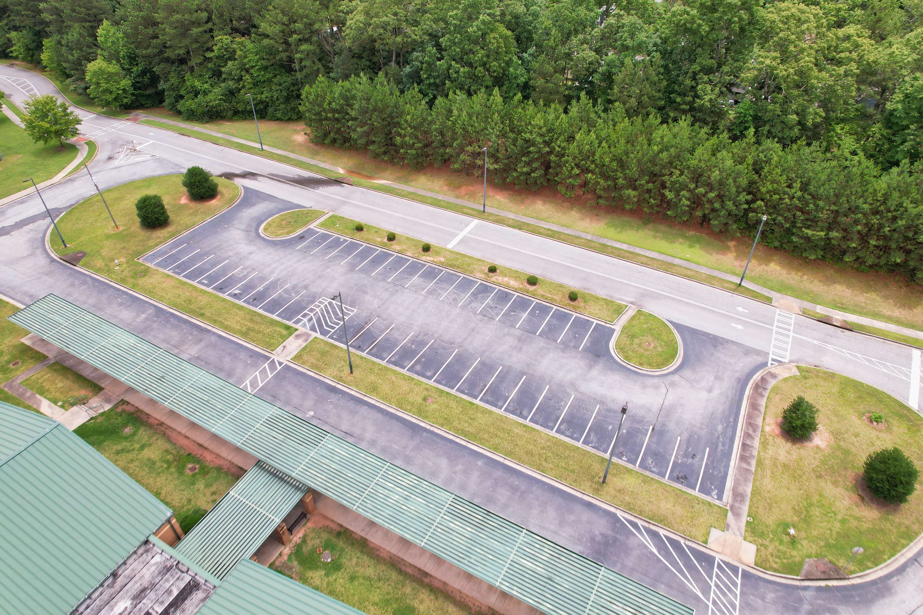 Rent a Parking Lot (Small) in Riverdale GA 30274