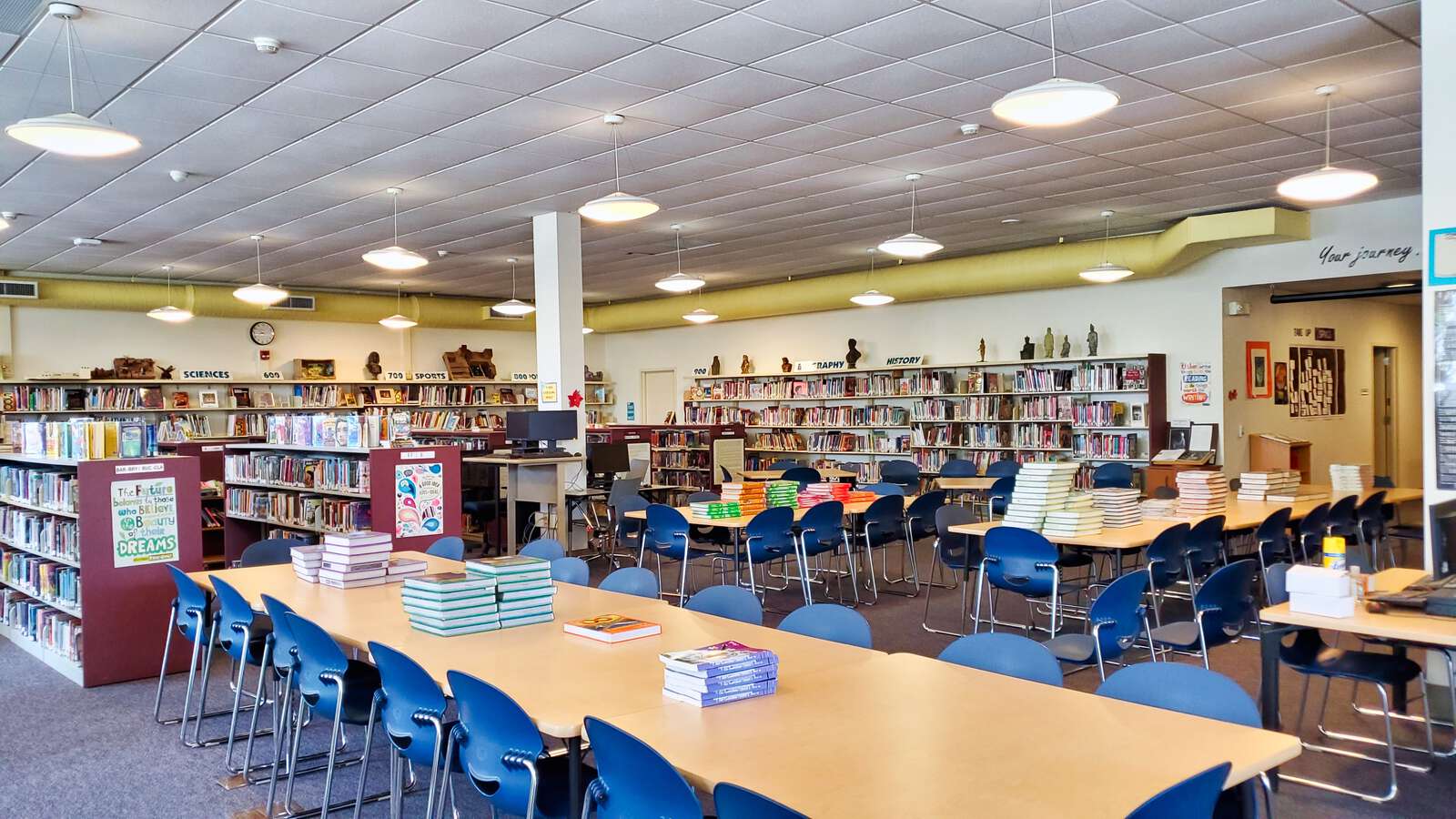 Rent a Library (Medium) in San Diego CA 92123