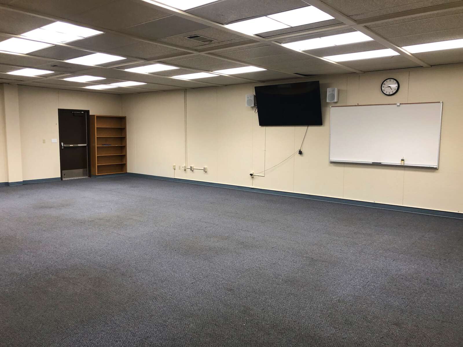 Rent a Classroom (Small) in Modesto CA 95351