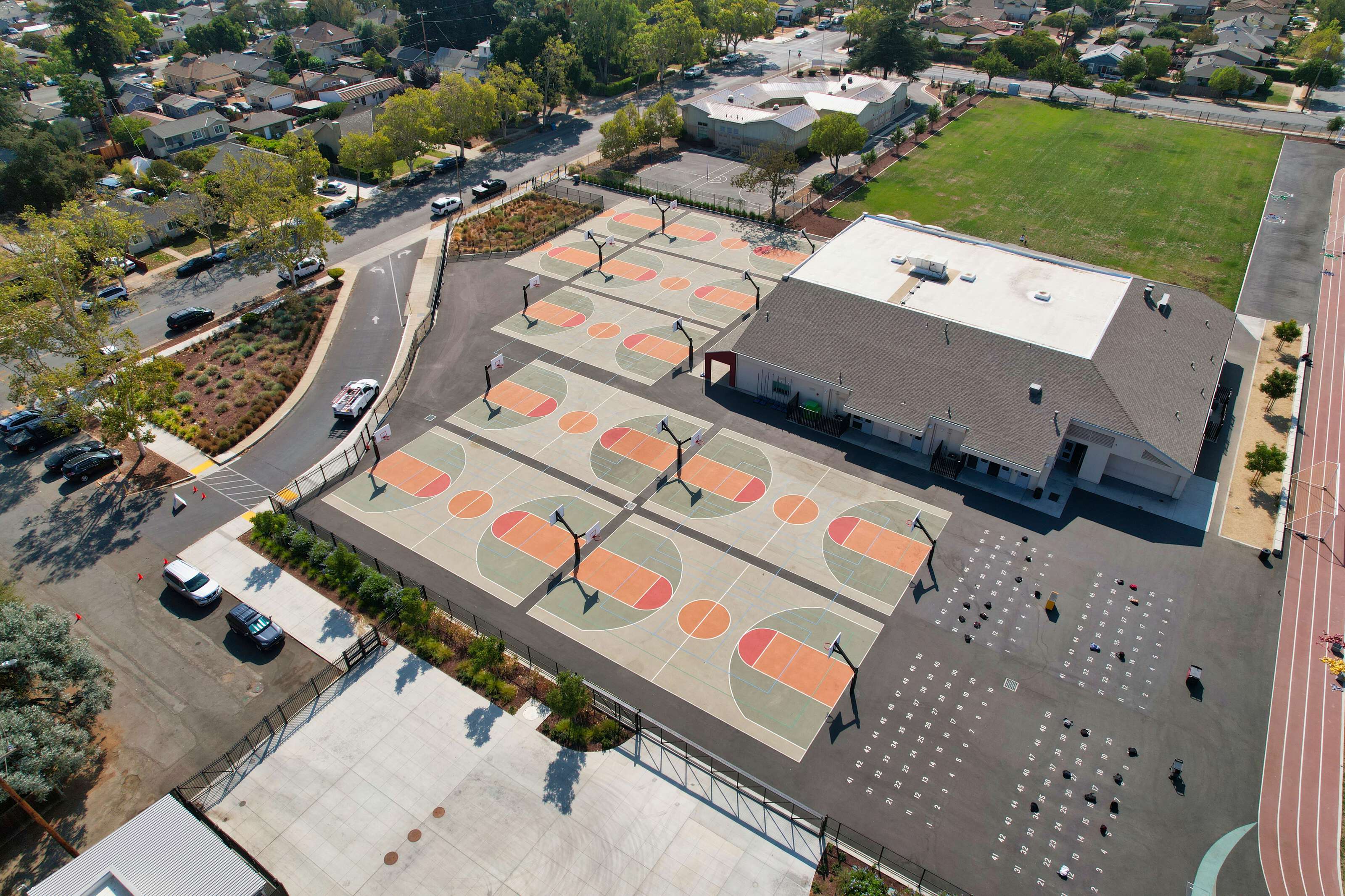 Brownell Middle School Basketball Courts (Outdoors) in Gilroy California - These outdoor basketball