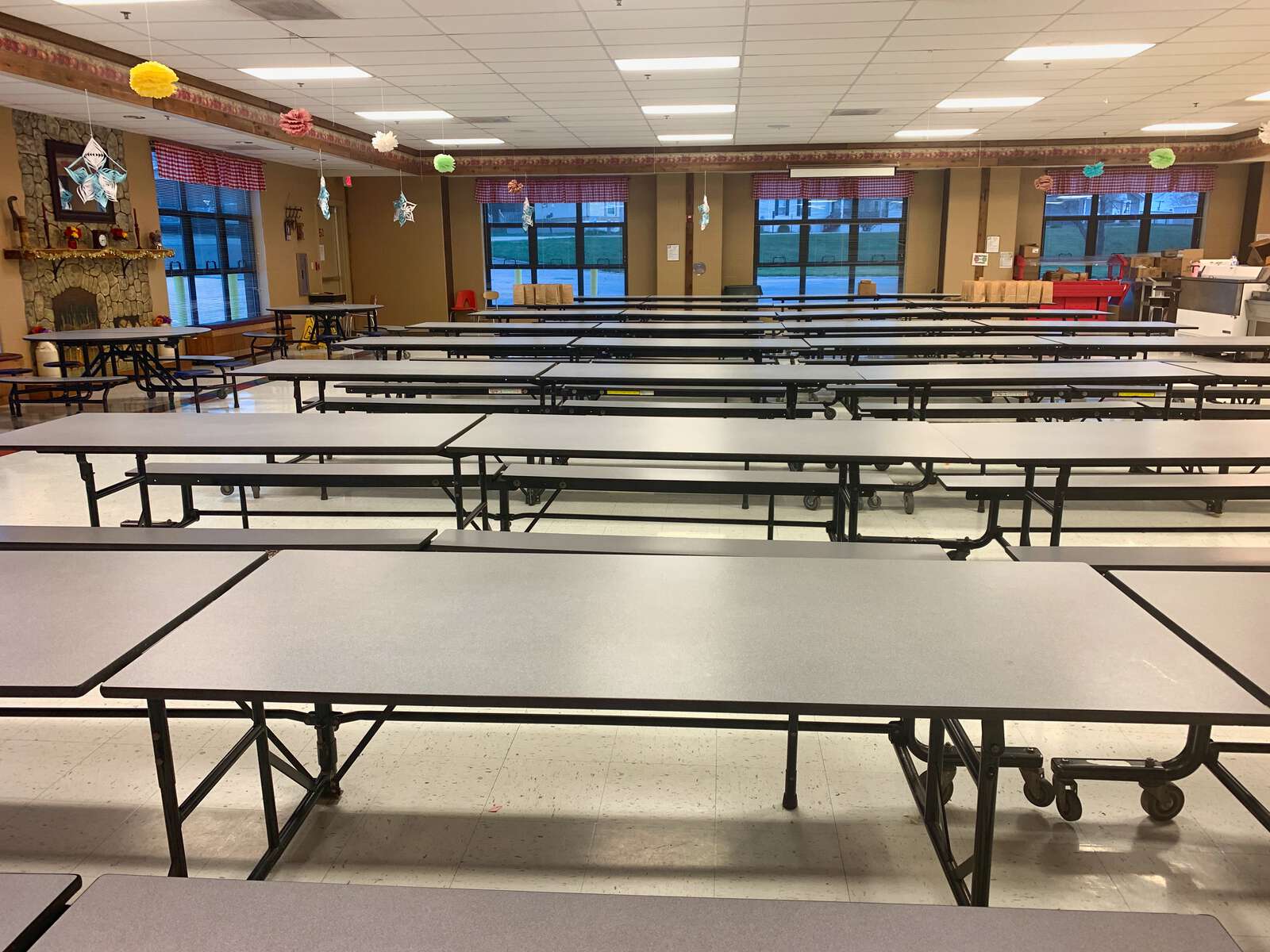 Rent a Cafeteria (Small) in Warrenton MO 63383