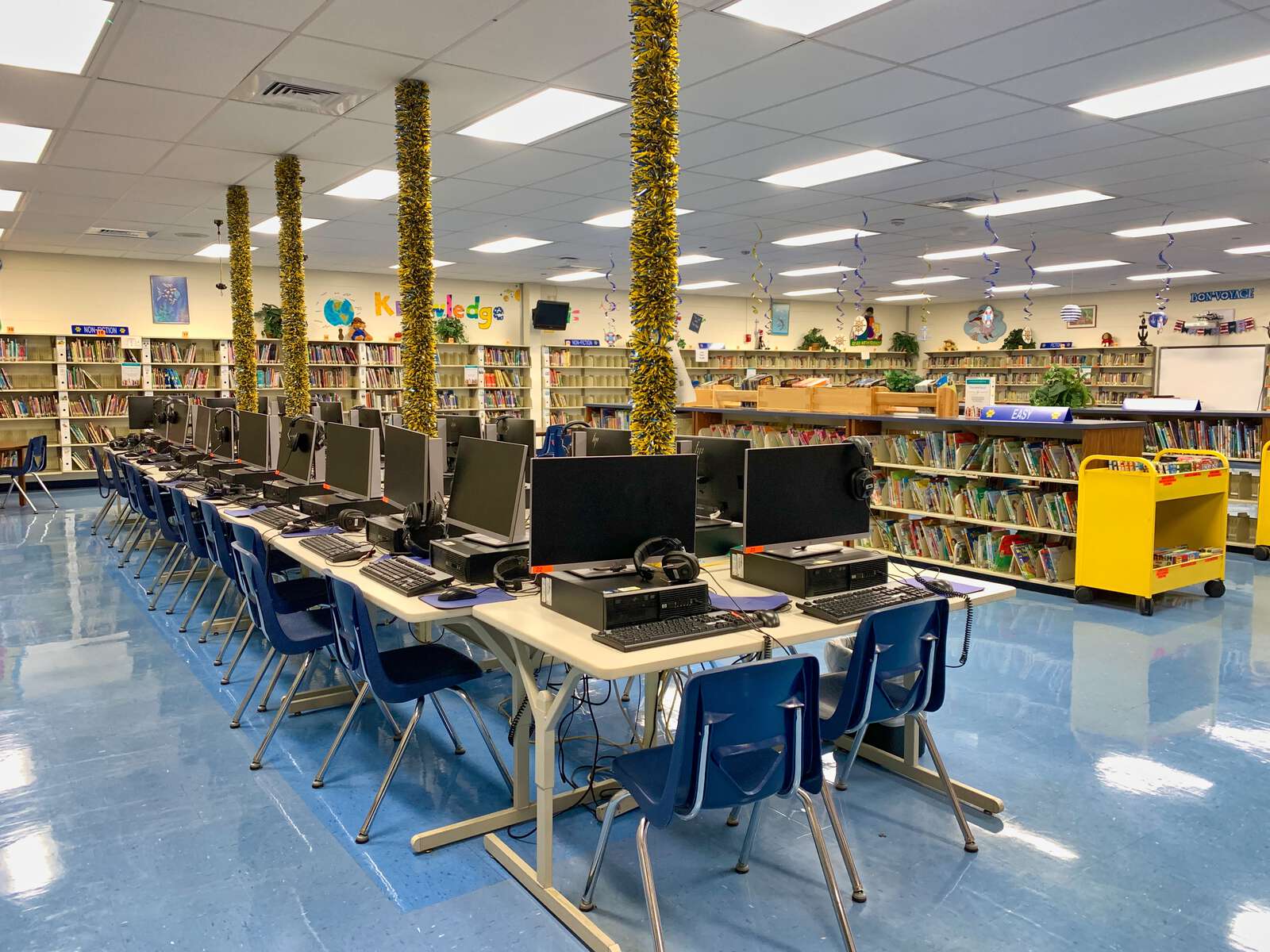 Rent a Library (Small) in Plant City FL 33565