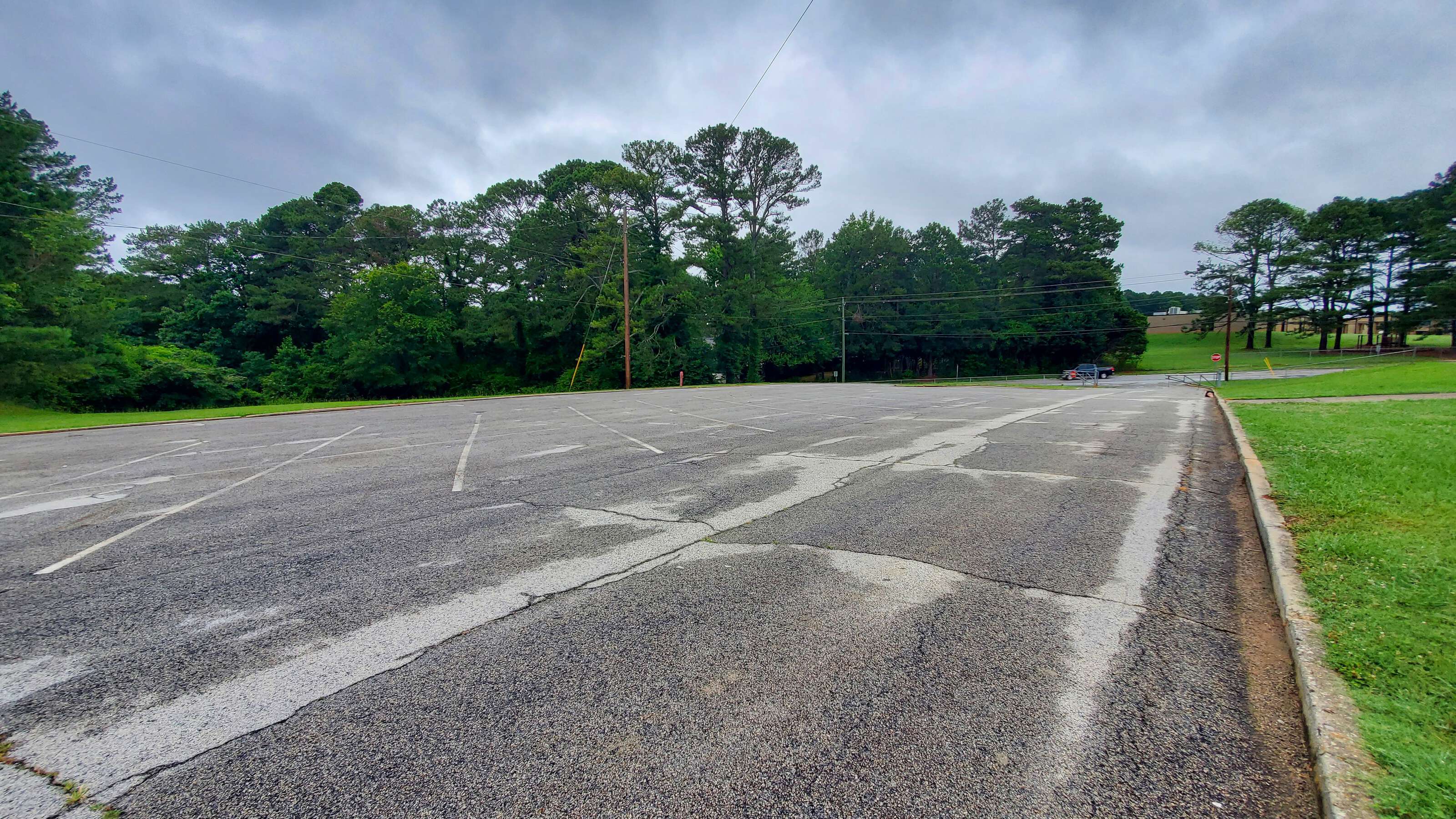 Rent a Parking Lot (Medium) in Jonesboro GA 30238