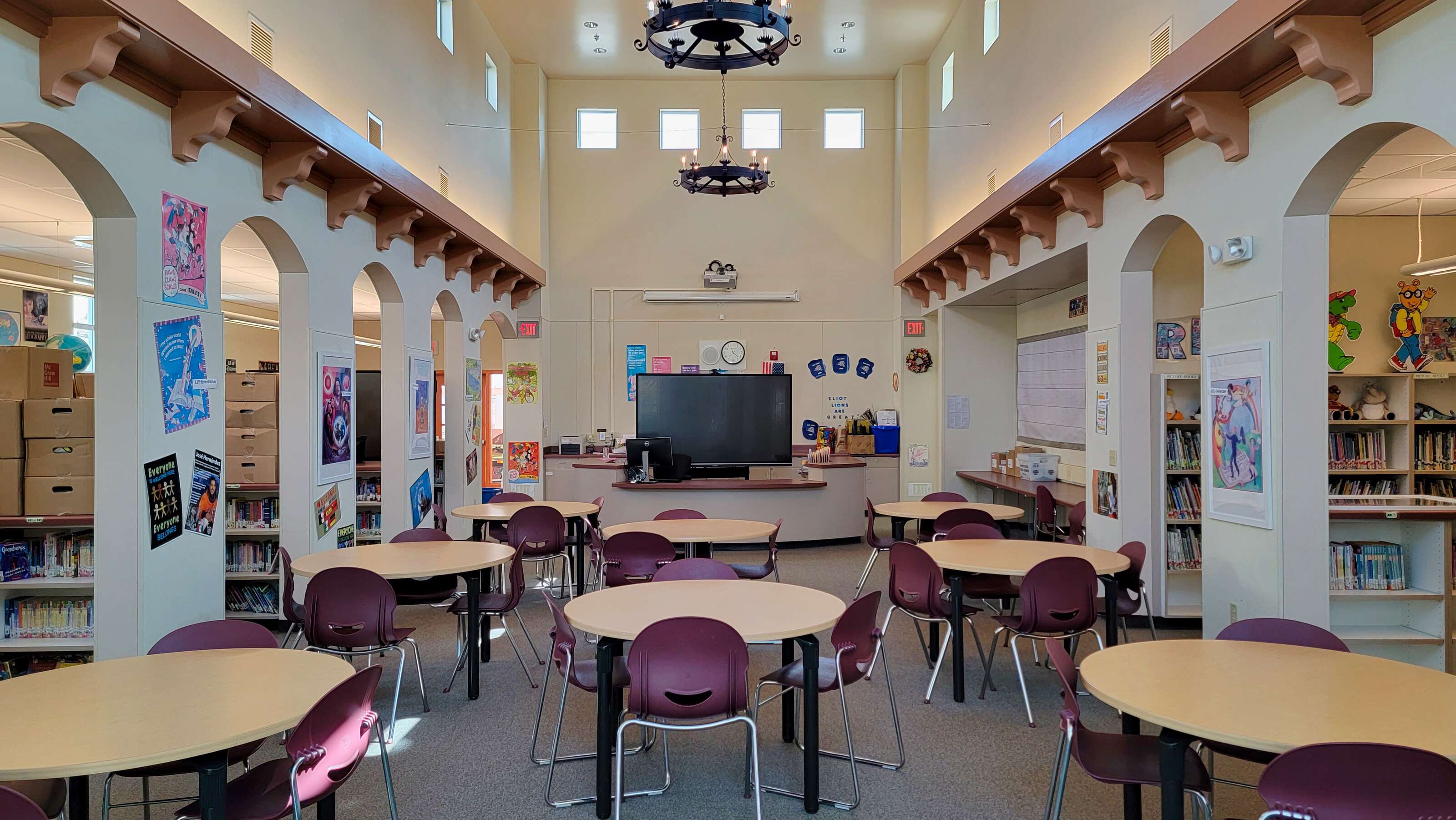 Rent a Library (Small) in Gilroy CA 95020