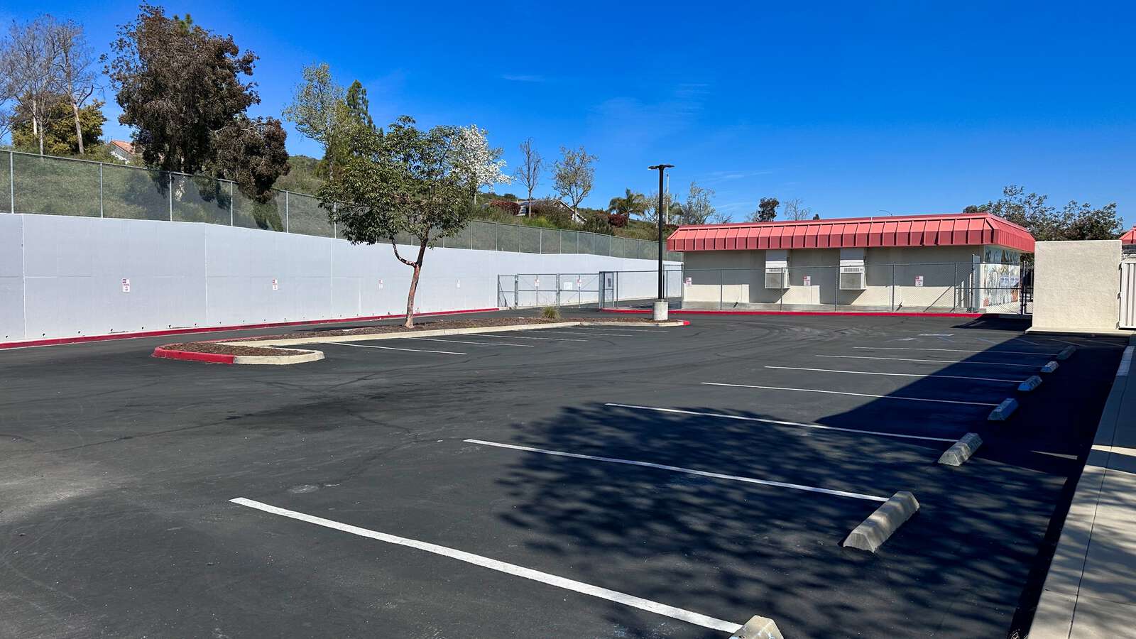Rent a Parking Lot (Small) in Lake Elsinore CA 92530